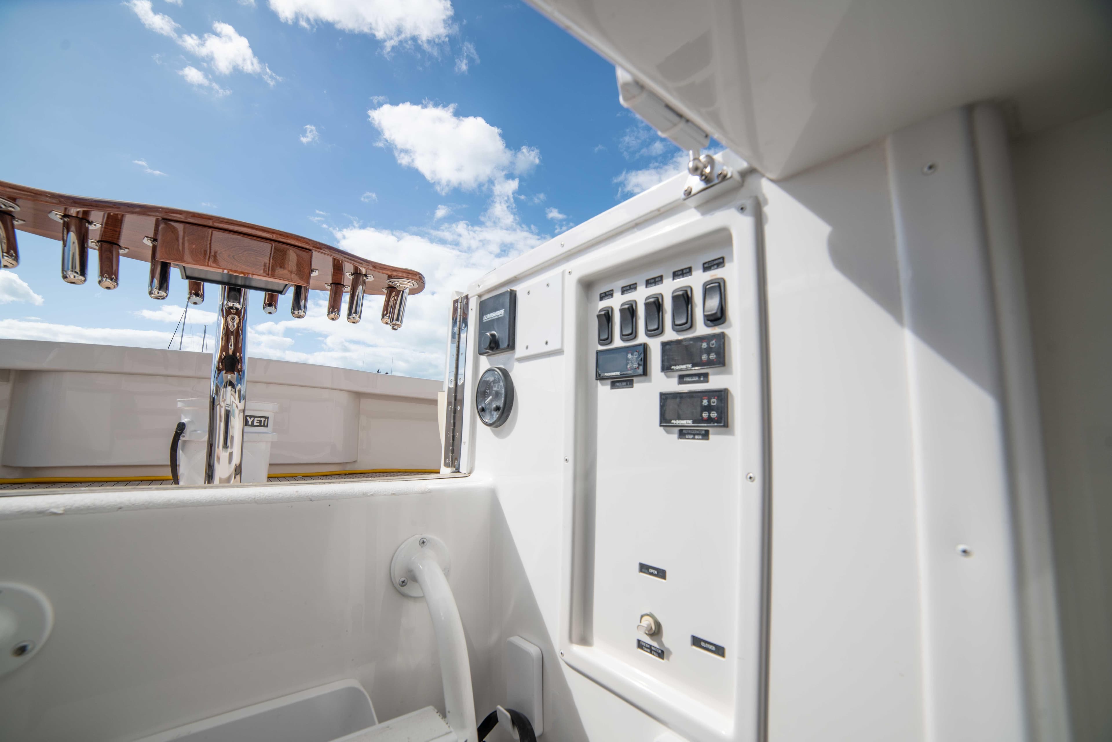 2019 Viking 72 Enclosed Bridge