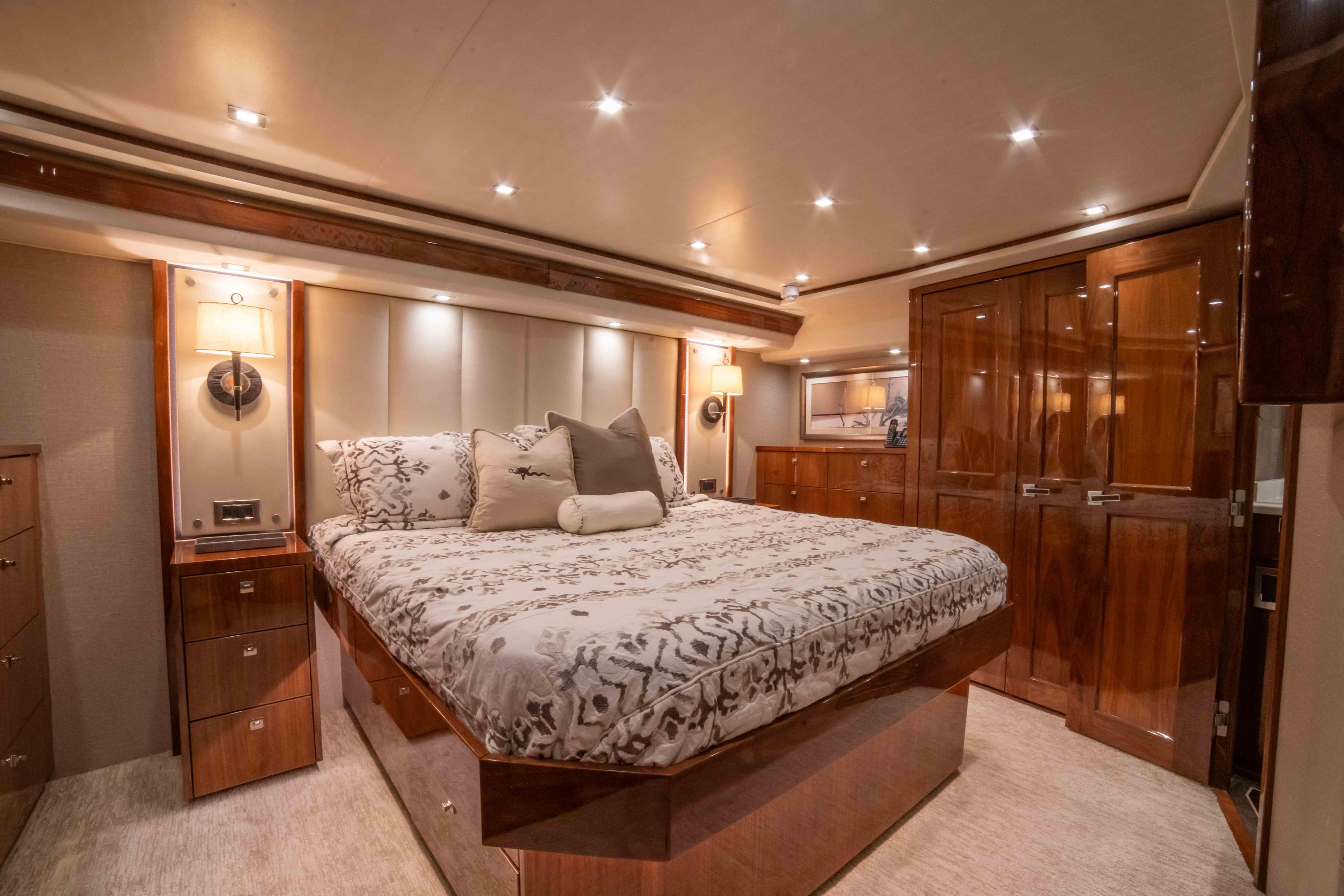 2019 Viking 72 Enclosed Bridge